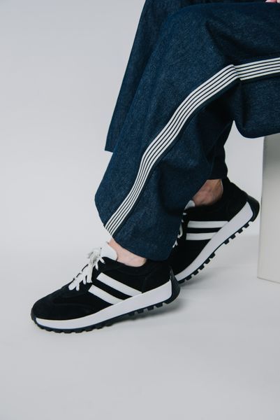 Женские кроссовки кожаные  668/оника11/чор фото